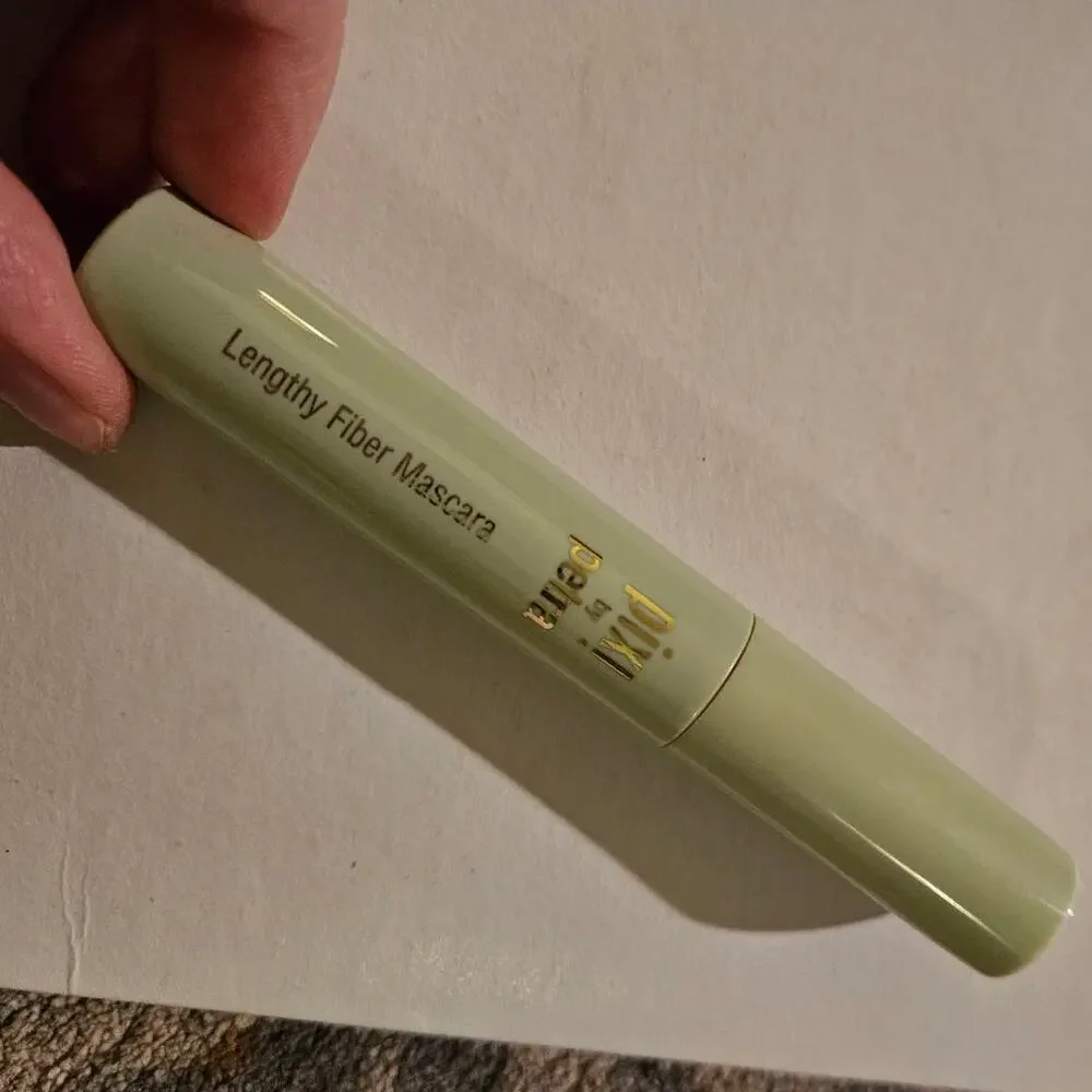 NEW! Pixi by Petra Lengthy Fiber Mascara FIBER BLACK